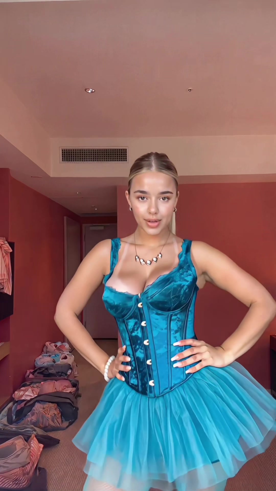@Lily