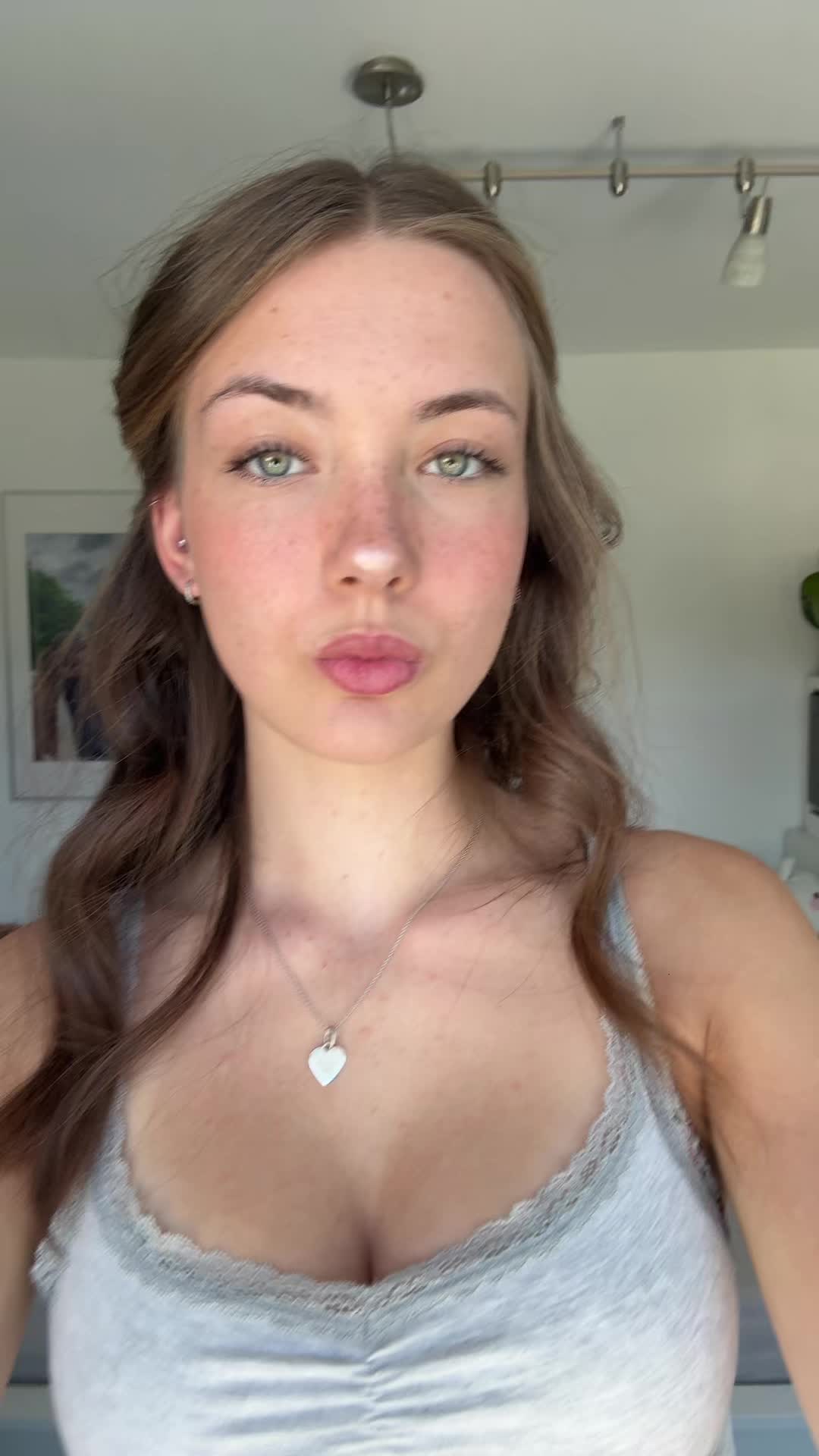 @mariella