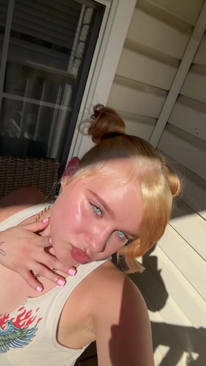 @1prettyblondieee