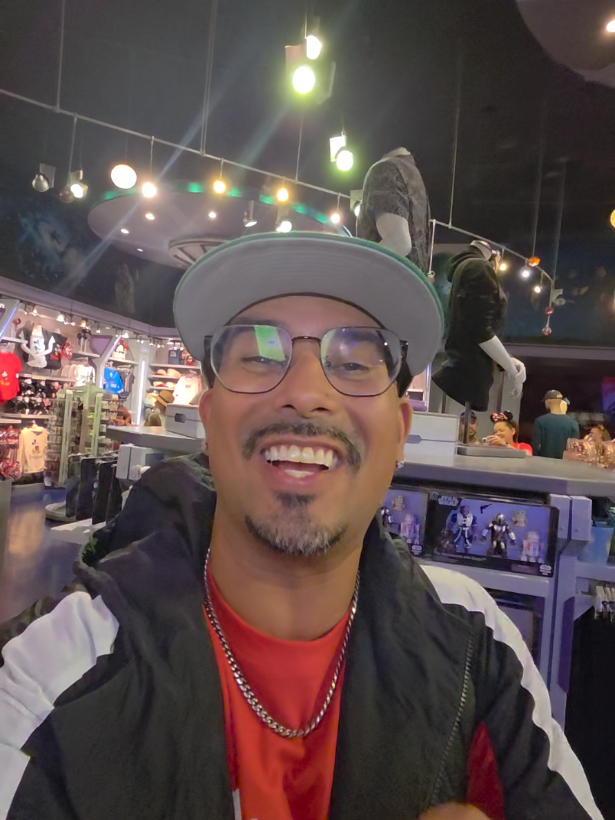 @Kevin | Disneyland & More ✈️