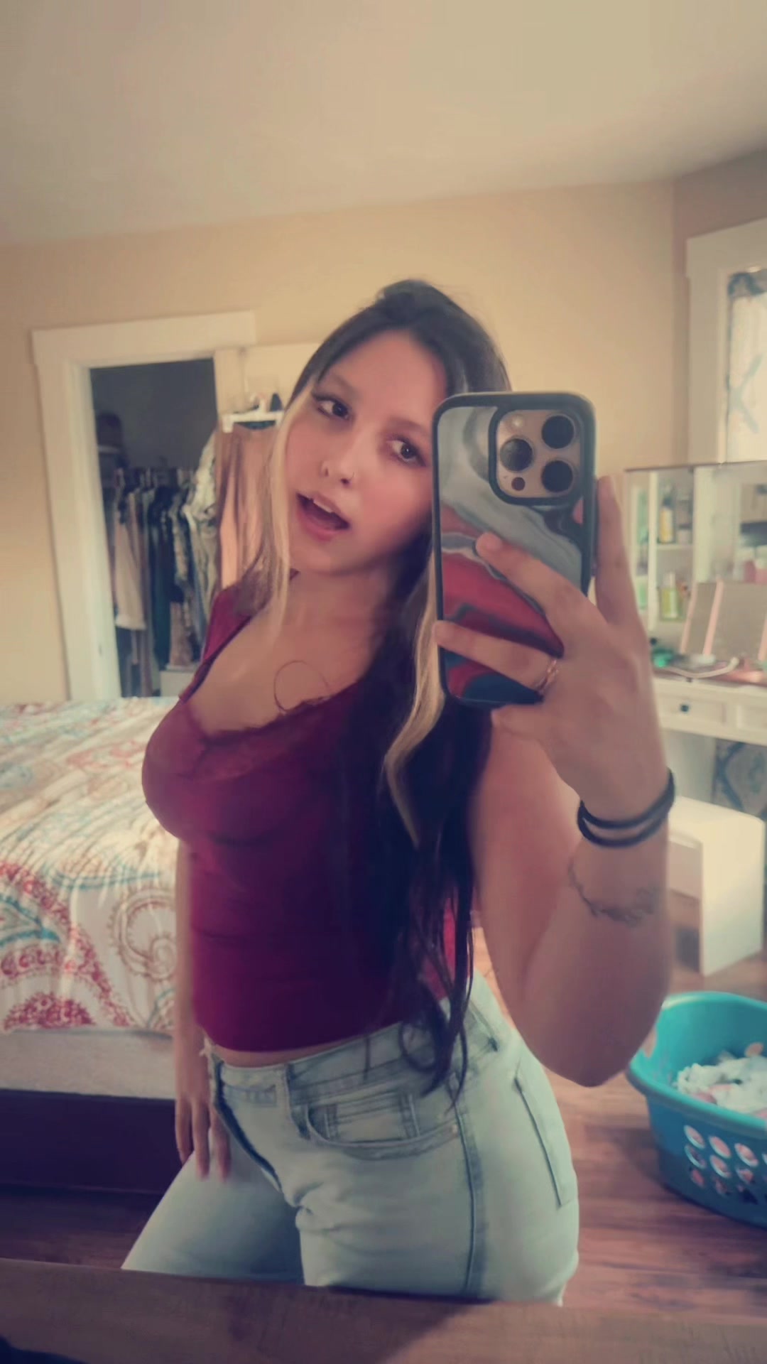 @avi