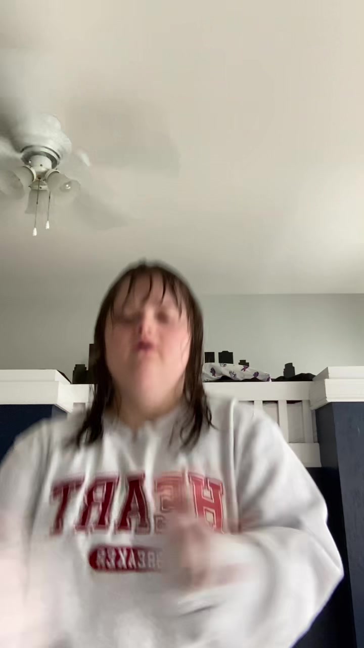 @hollywoodhailey