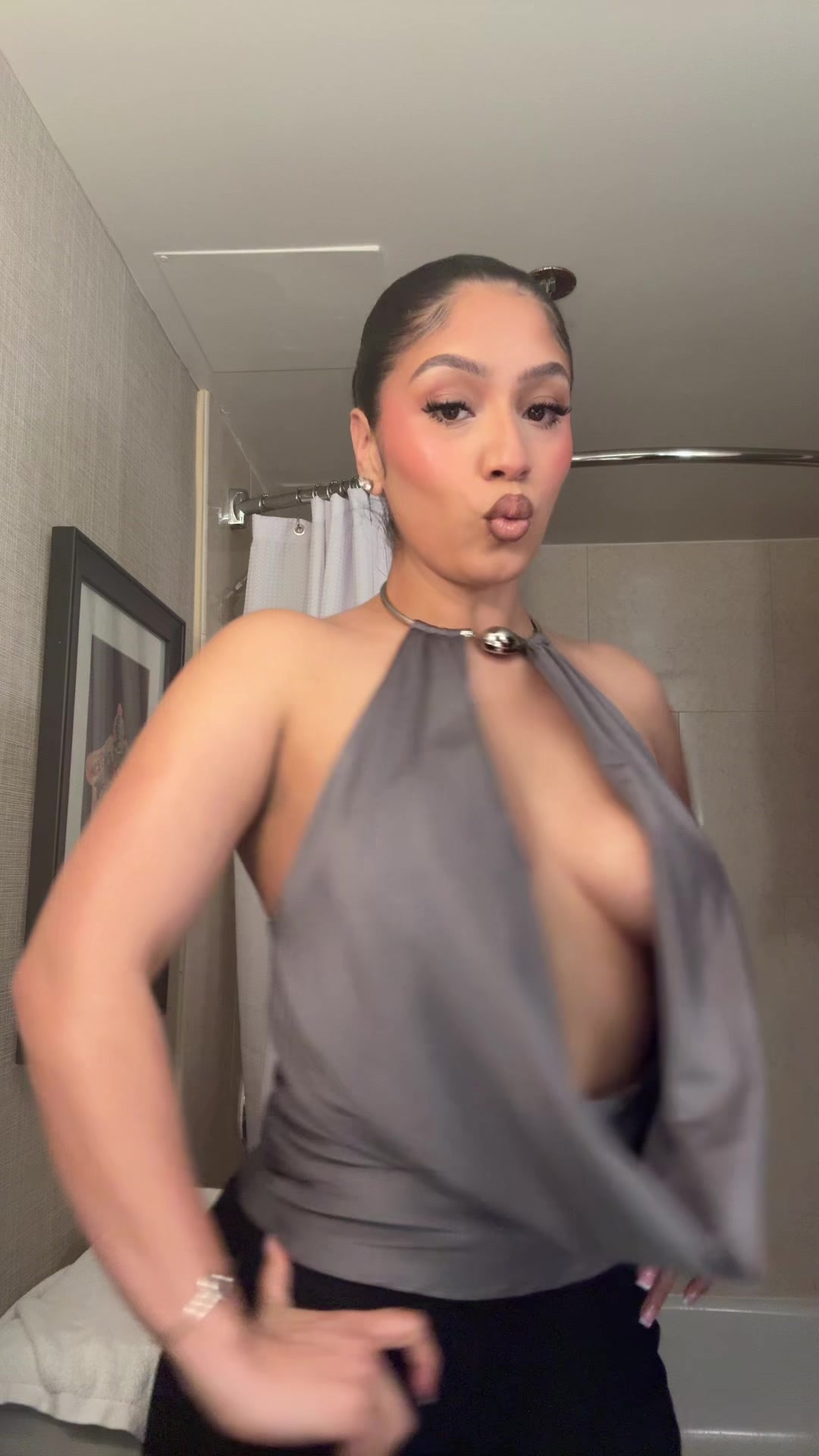 @Lala