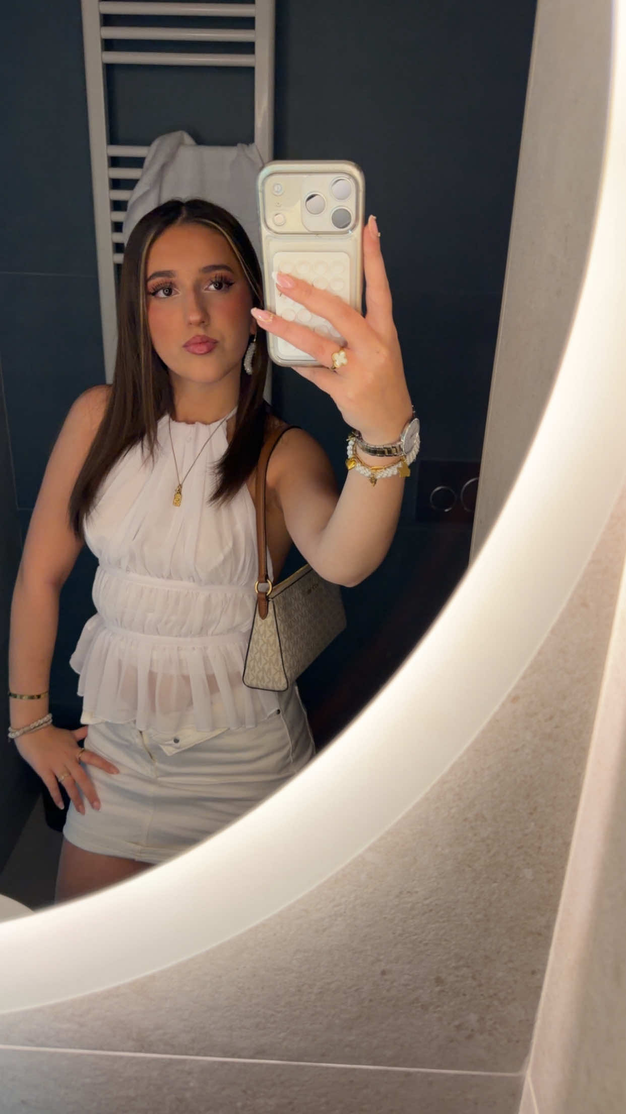 @𝒜
