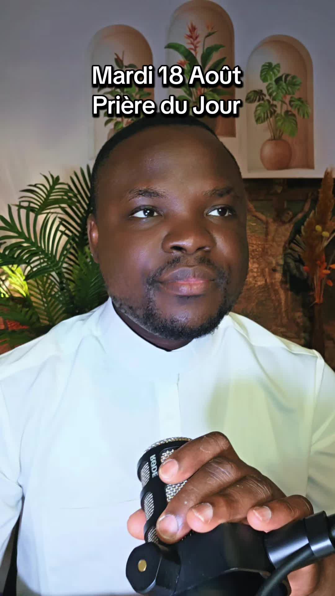 @Padre Pr&eacute;cieux 🇨🇵🇻🇦