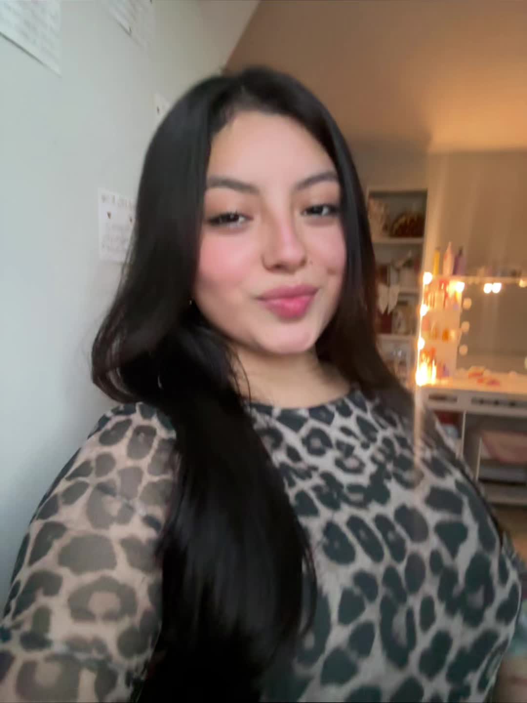 @J3NNYY