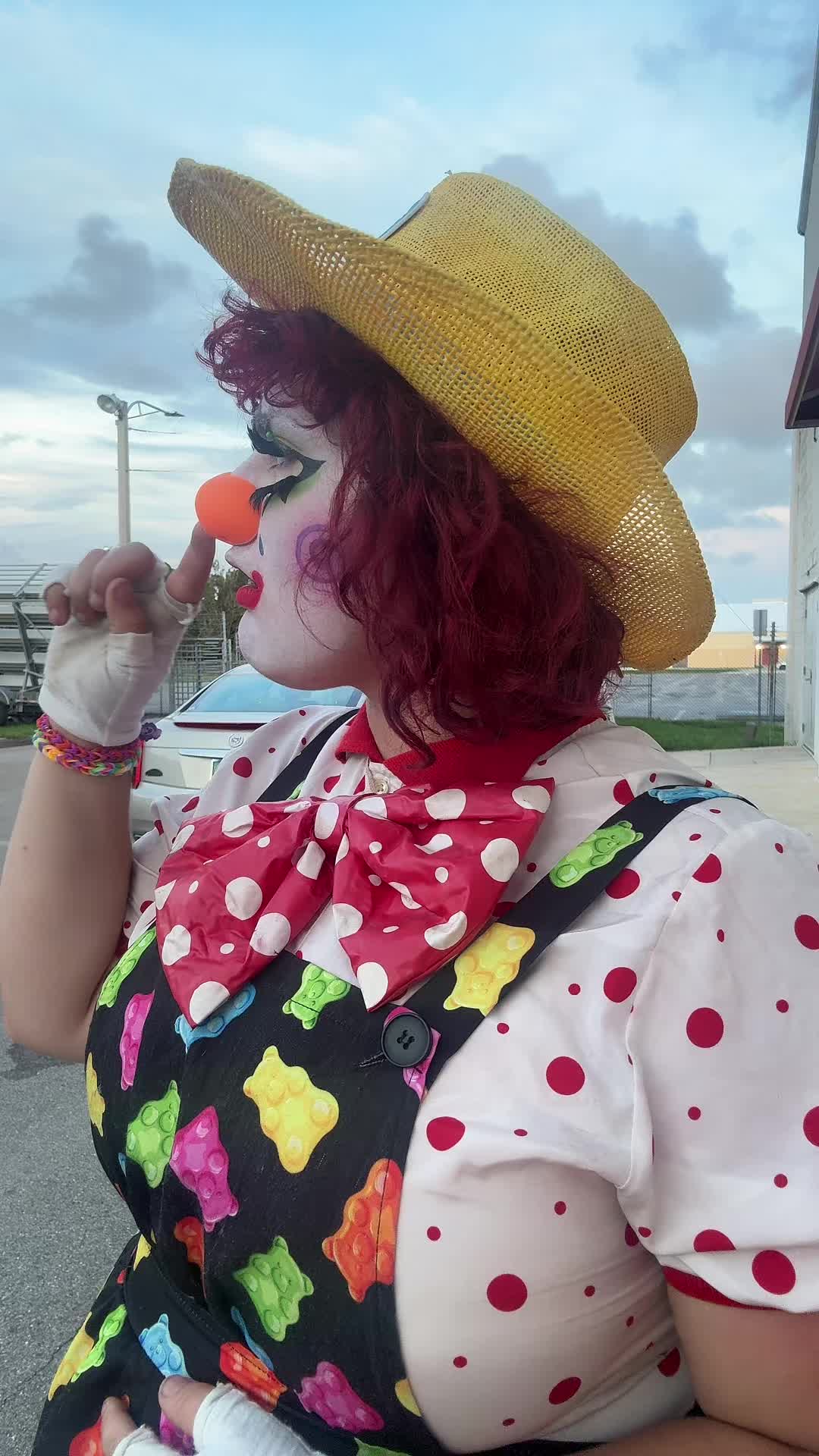 @Randilyn! 🤡🎉