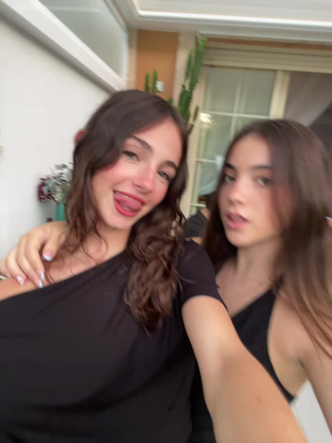 @clausahiss
