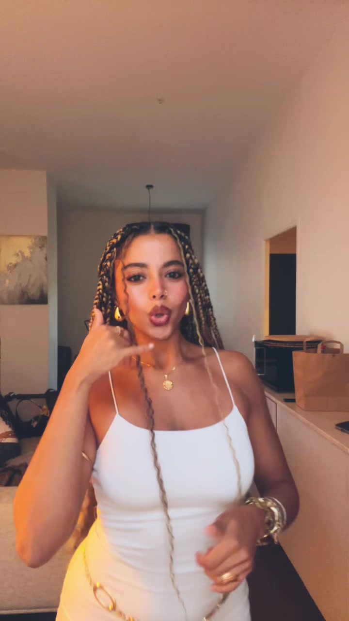 @Mia🦋