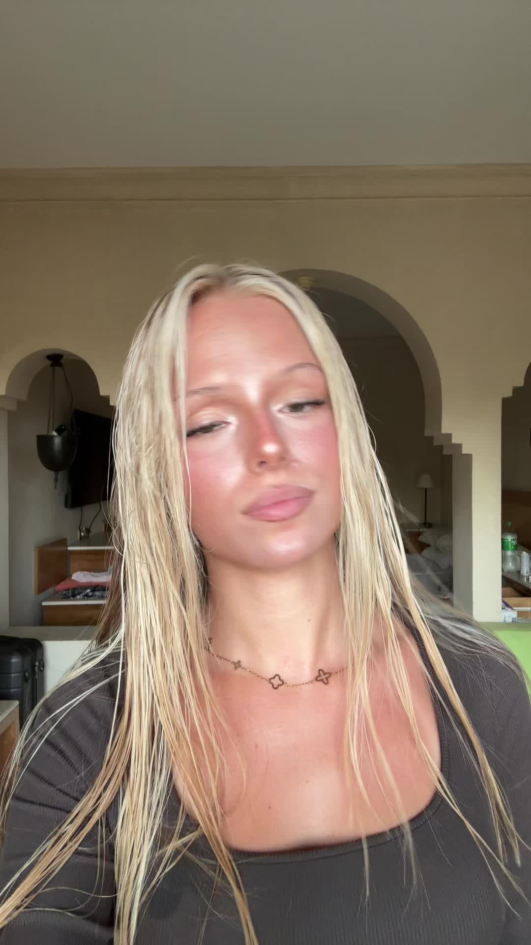 @𝐙𝐨𝐞𝐲