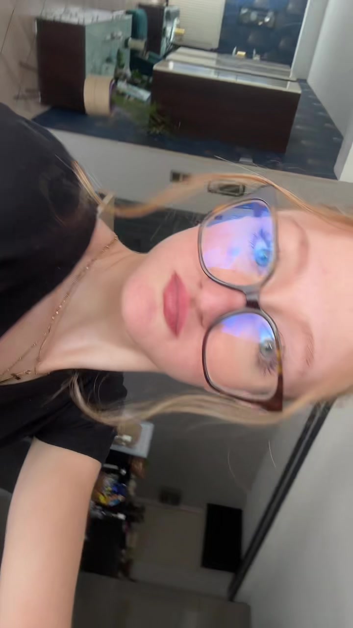 @𝓒𝓱𝓵𝓸𝓬𝓱𝓮𝓽𝓽𝓮