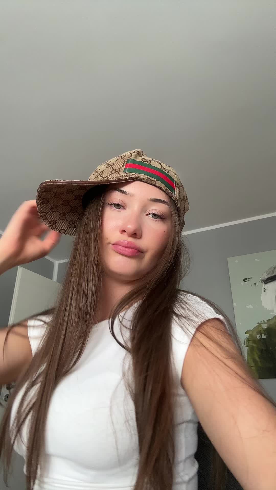 @𝑬M