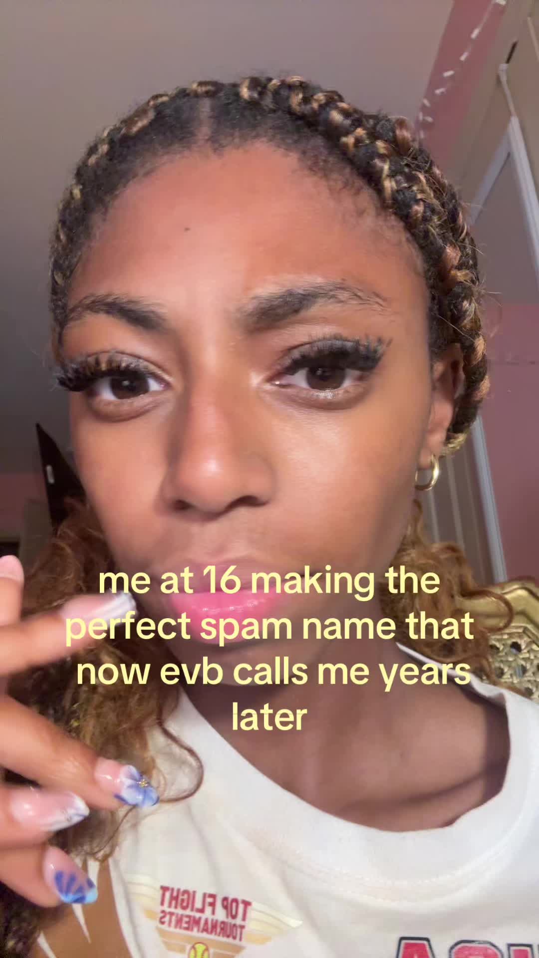 @shaniya ᥫ᭡.