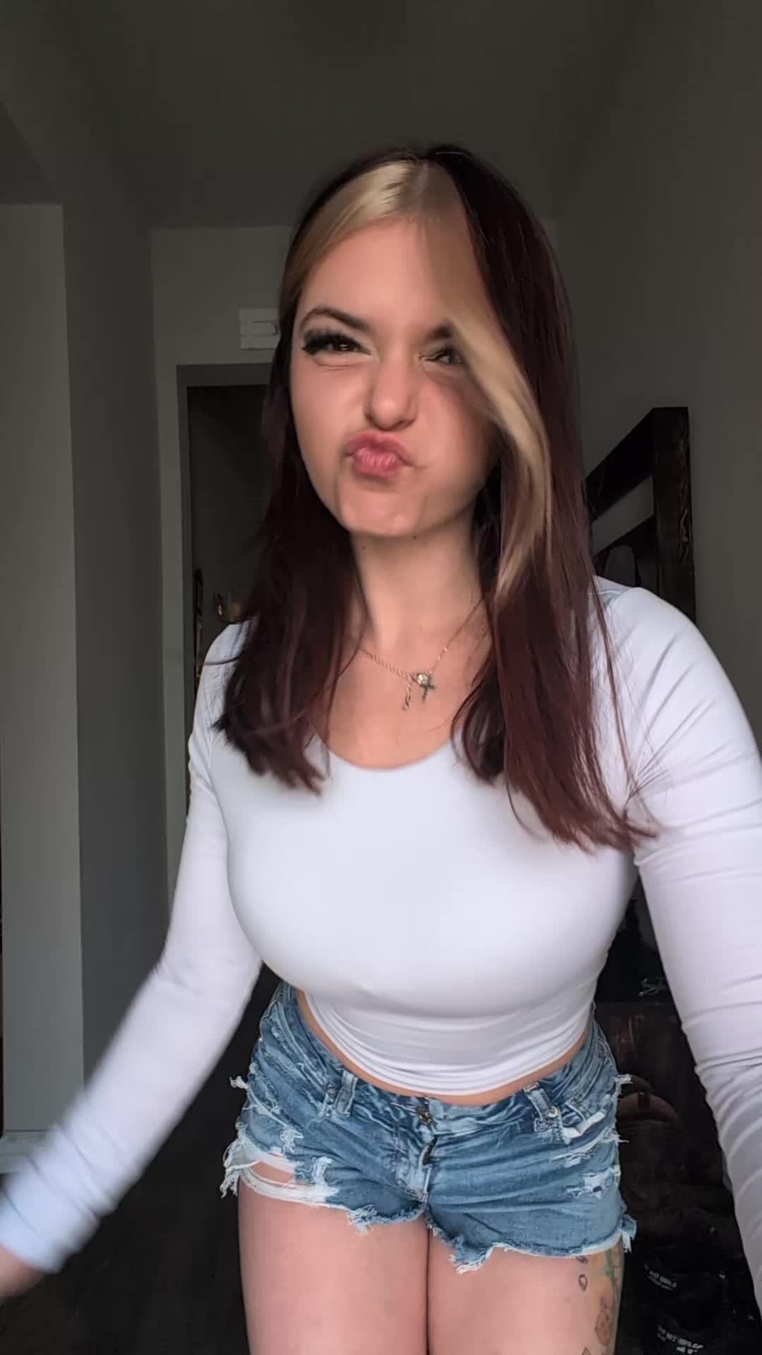@BibbidiBobiBoo | Streamer