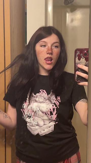 @🖤