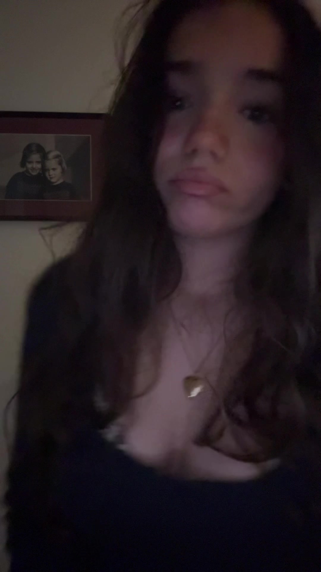 @𝐿𝑎𝑢𝑟𝑎 𝐵𝑒𝑙𝑙𝑖