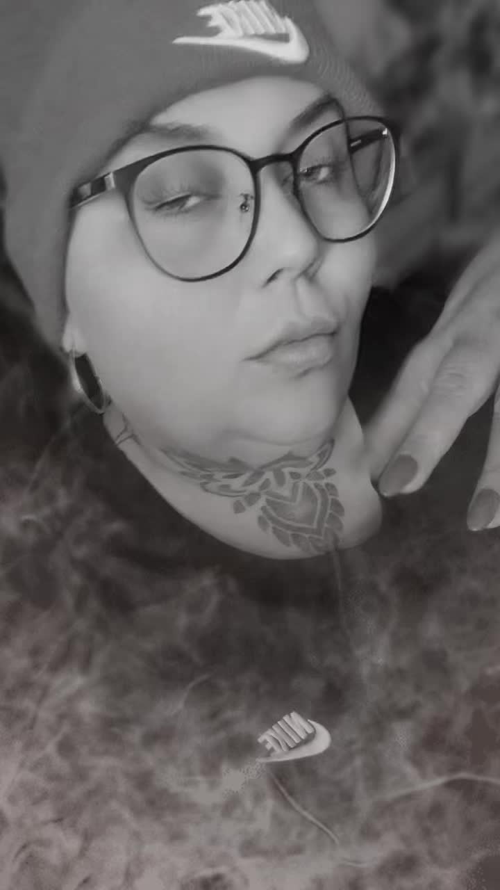 @Queen4ever1985