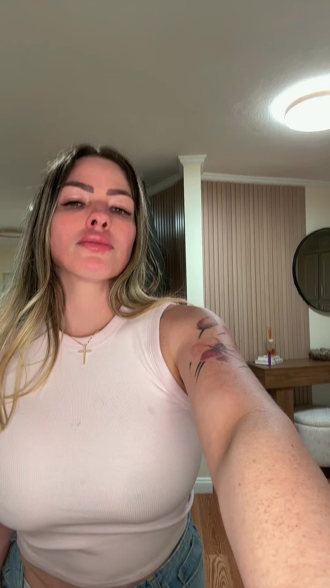 @anisleidy9104