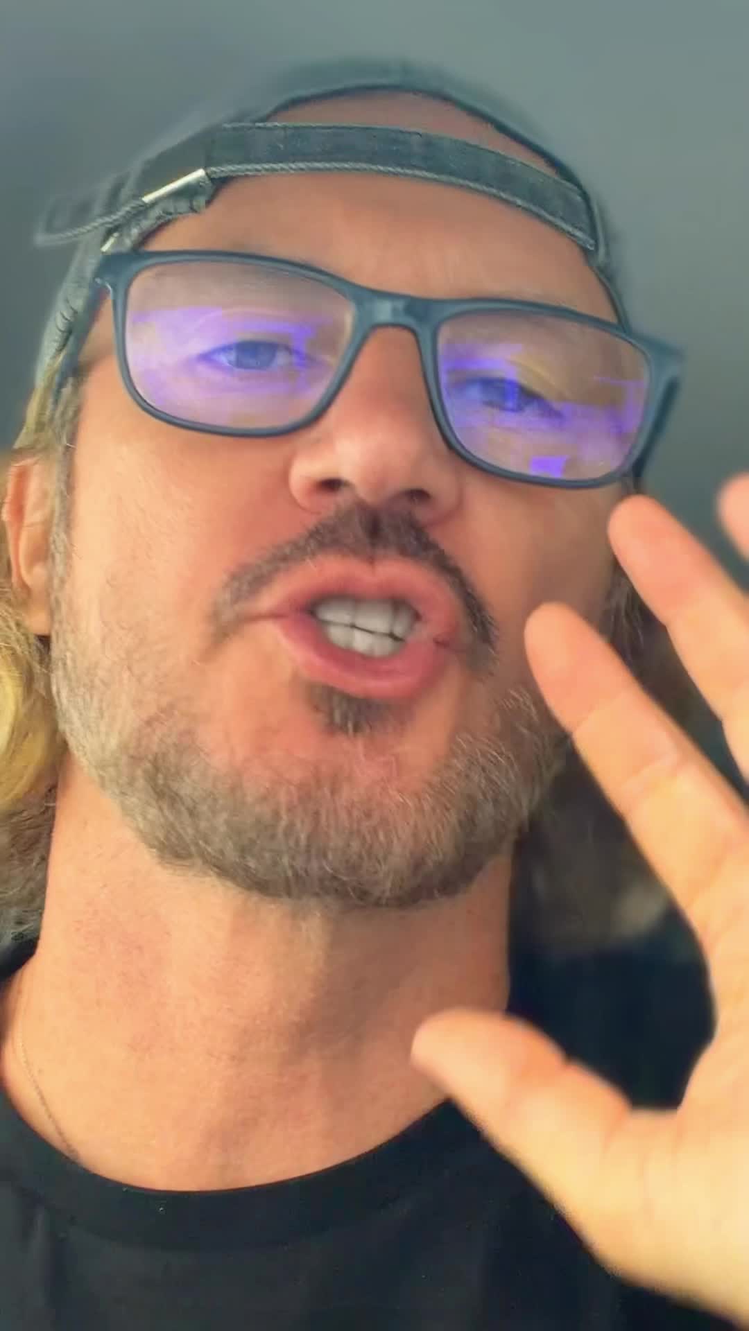 @VIVEK RICCARDO SARDONÈ