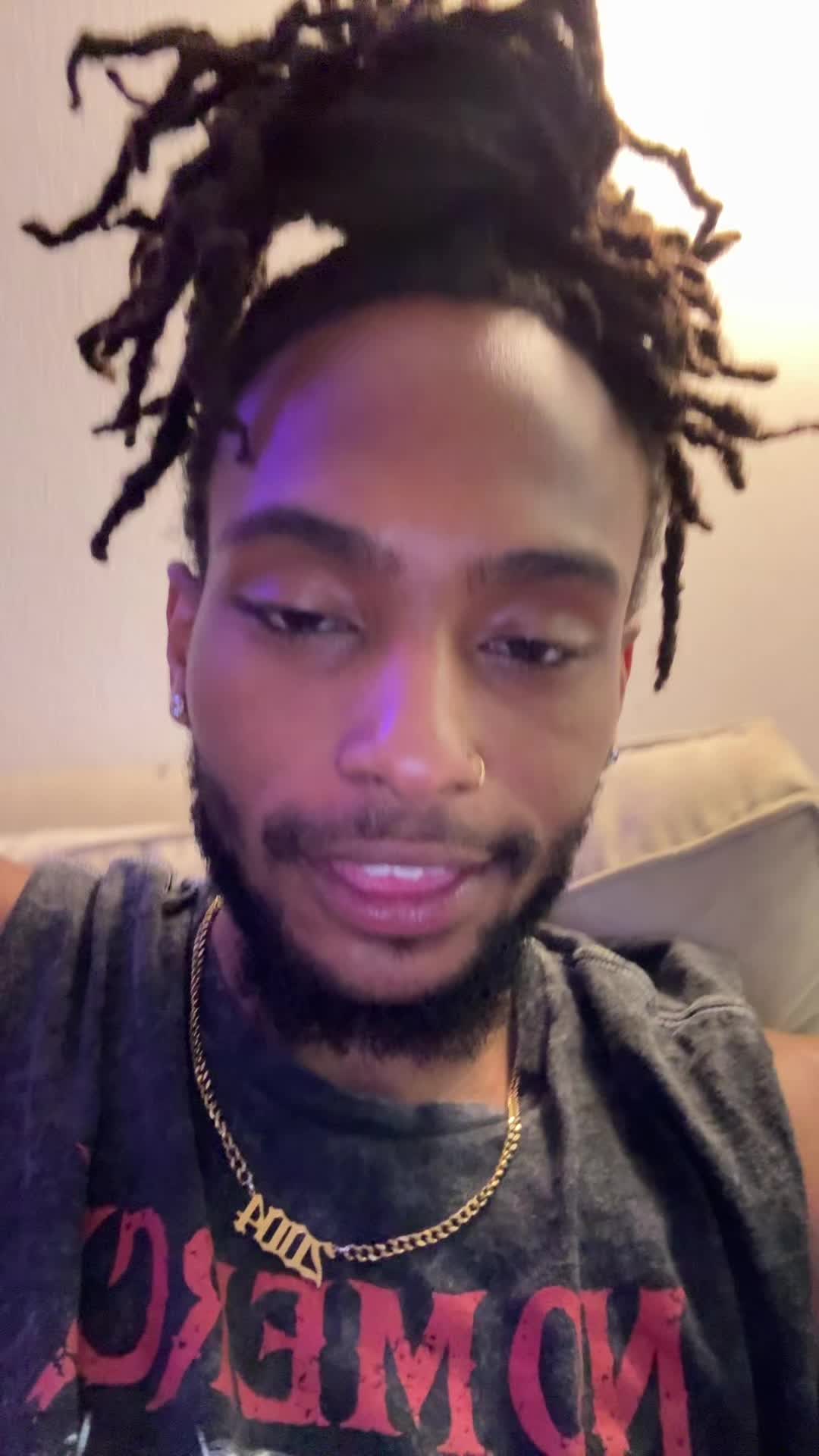 @Tj⭐️