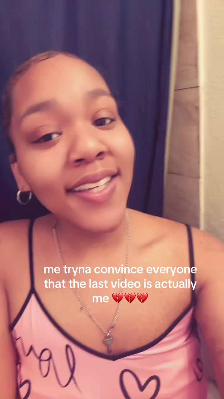 @shesosociallyawkward