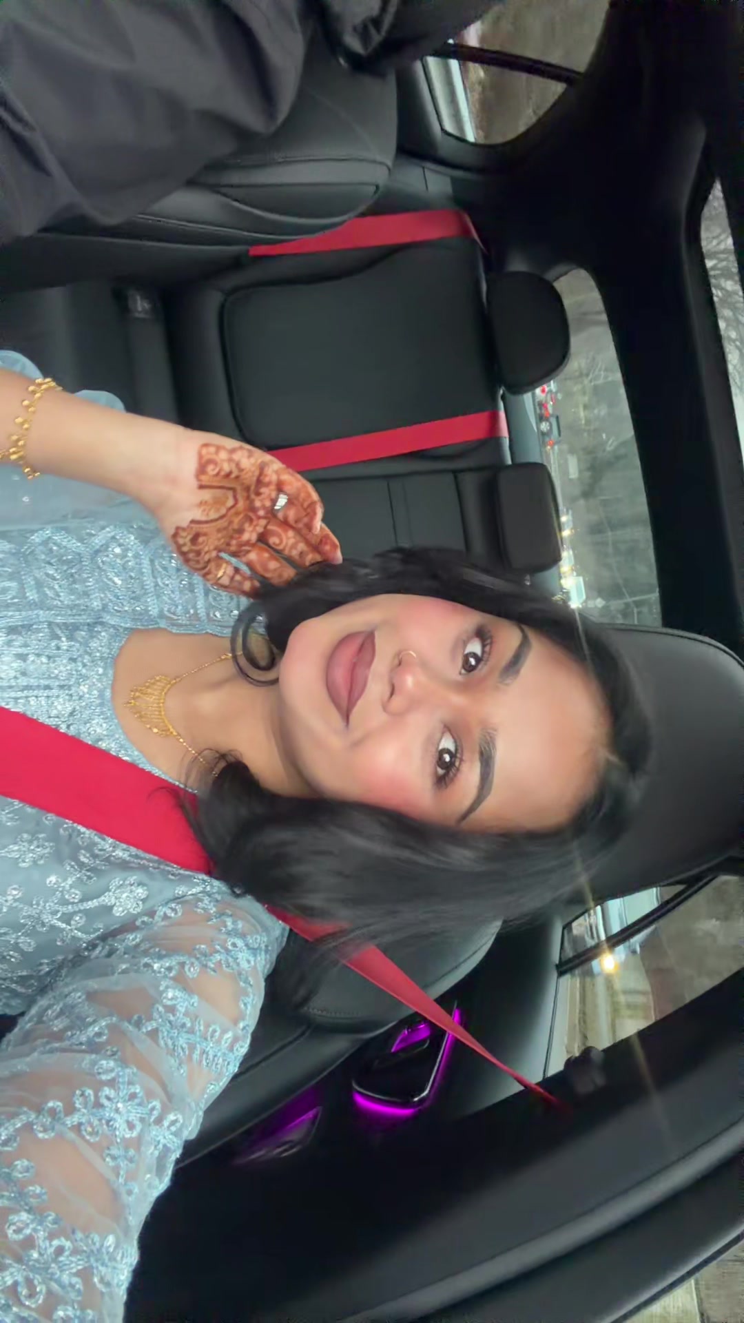 @Monii