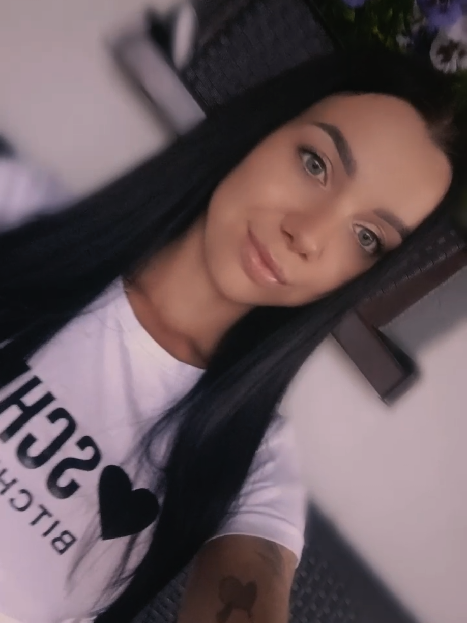 @czarneniebo___