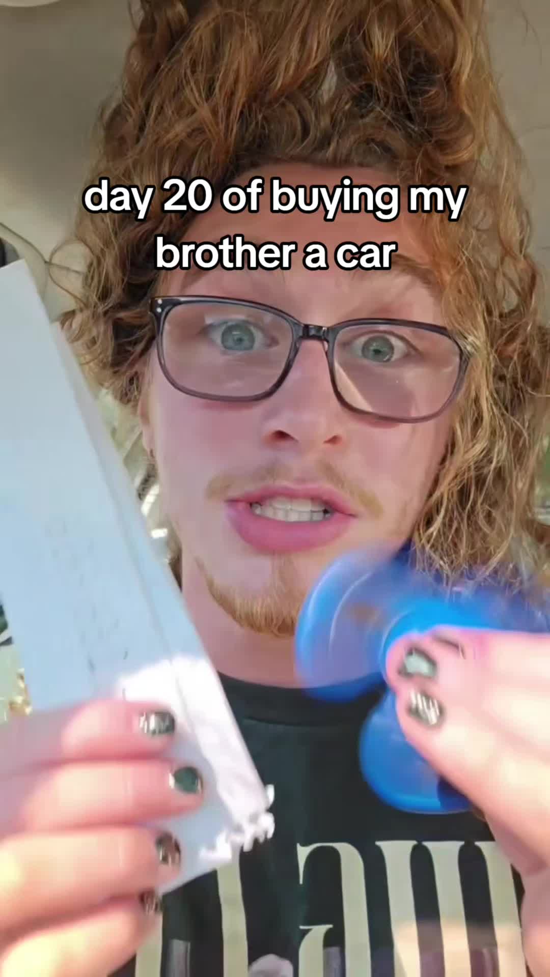 @GoldieGl0cks