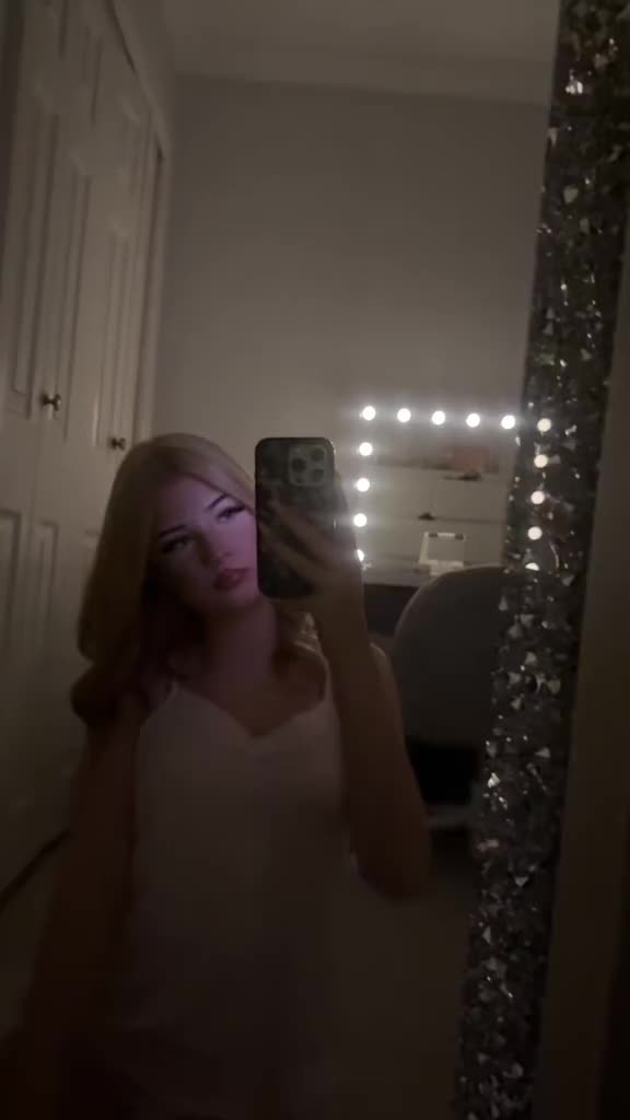 @𝒻𝓇𝑒𝓎🦢