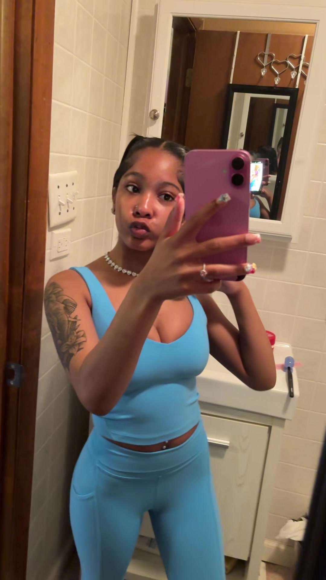 @￴￴