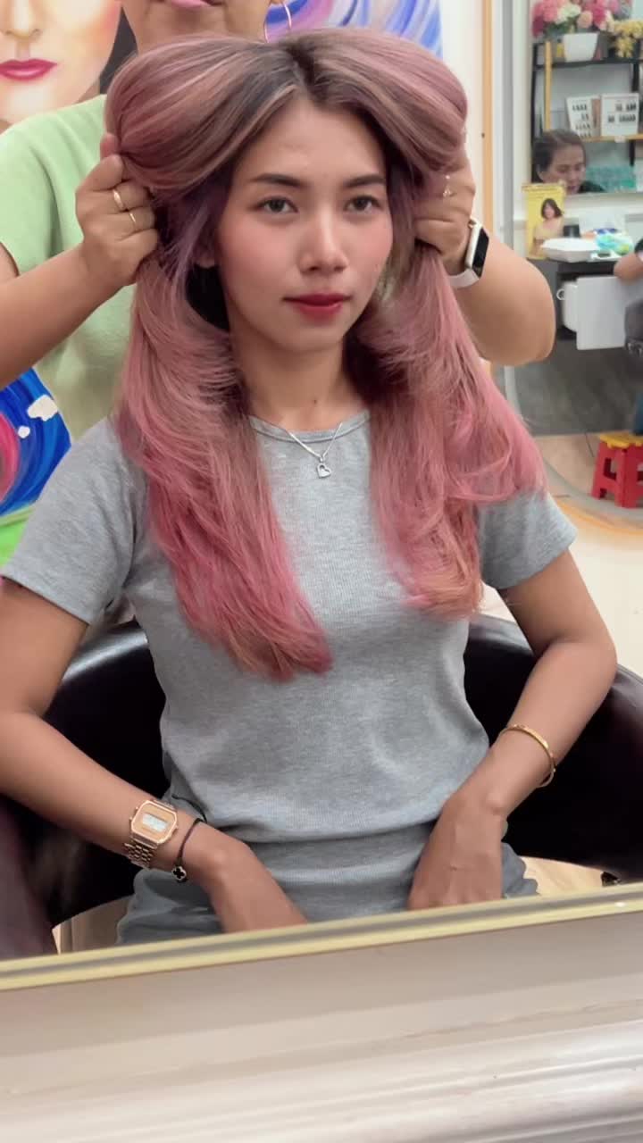 @BARBERELLA HAIR STUDIO