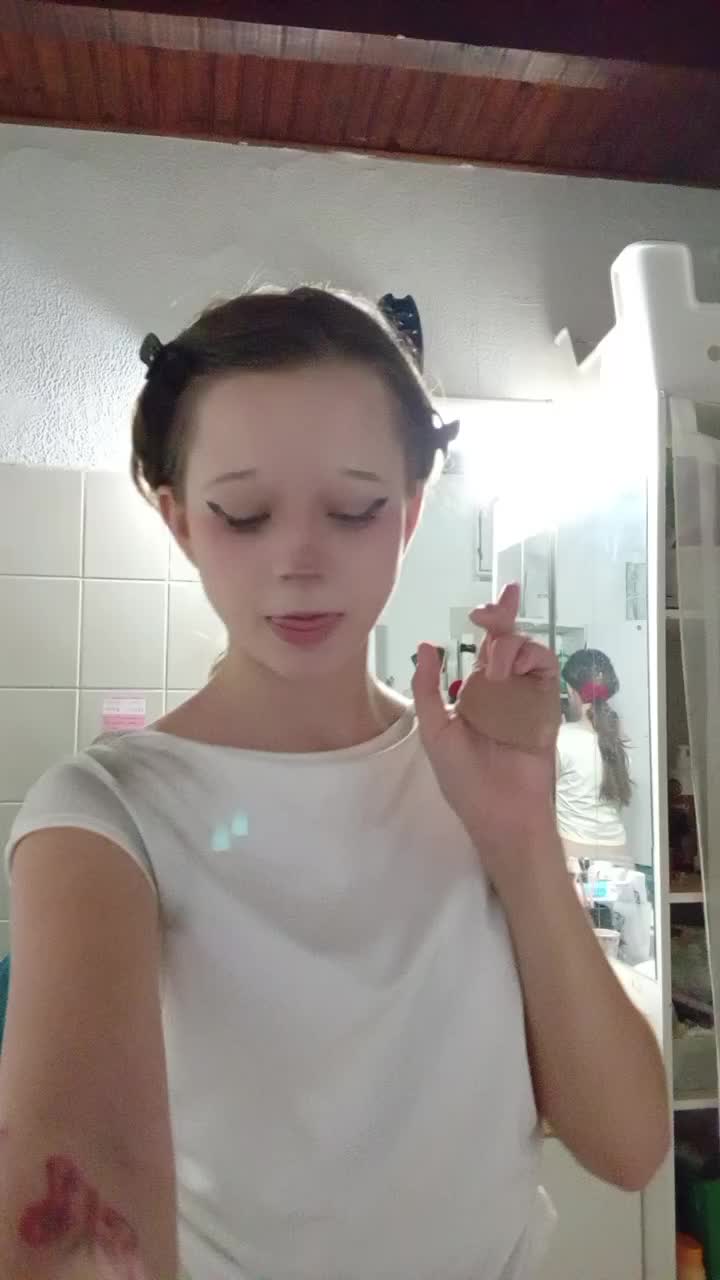 @Emiii