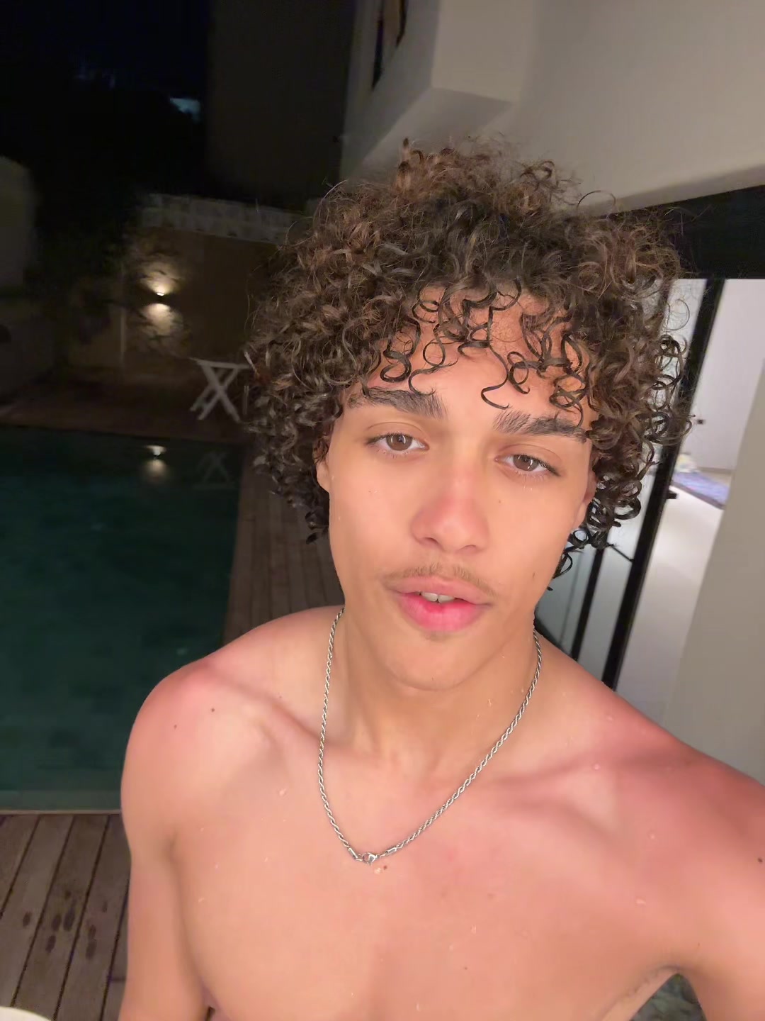 @Allo🏄🏽♂️