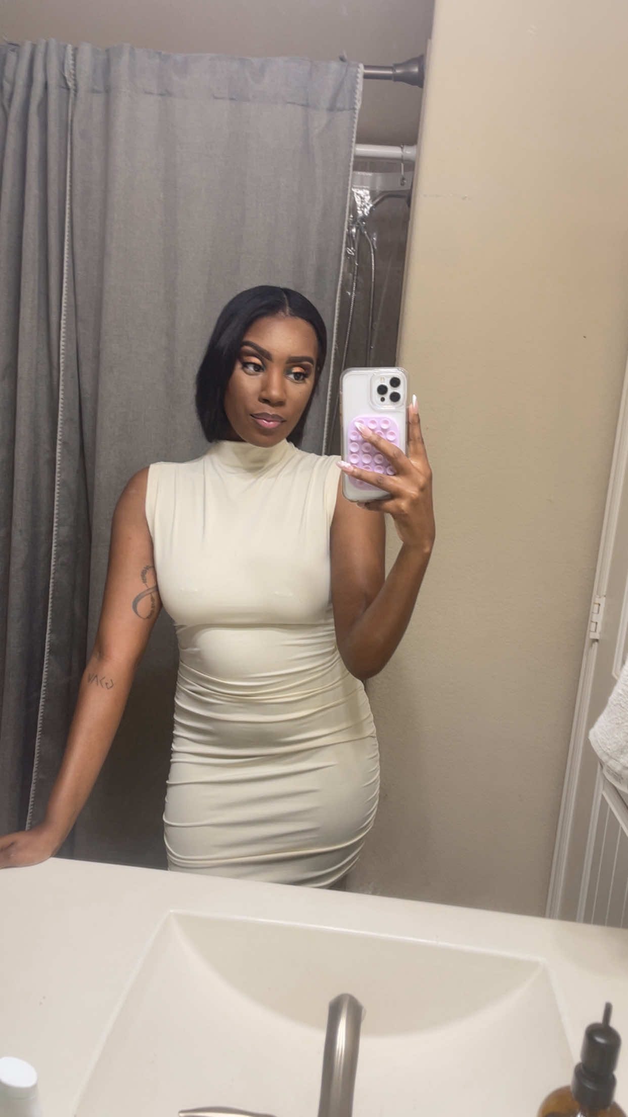 @Chellebelle