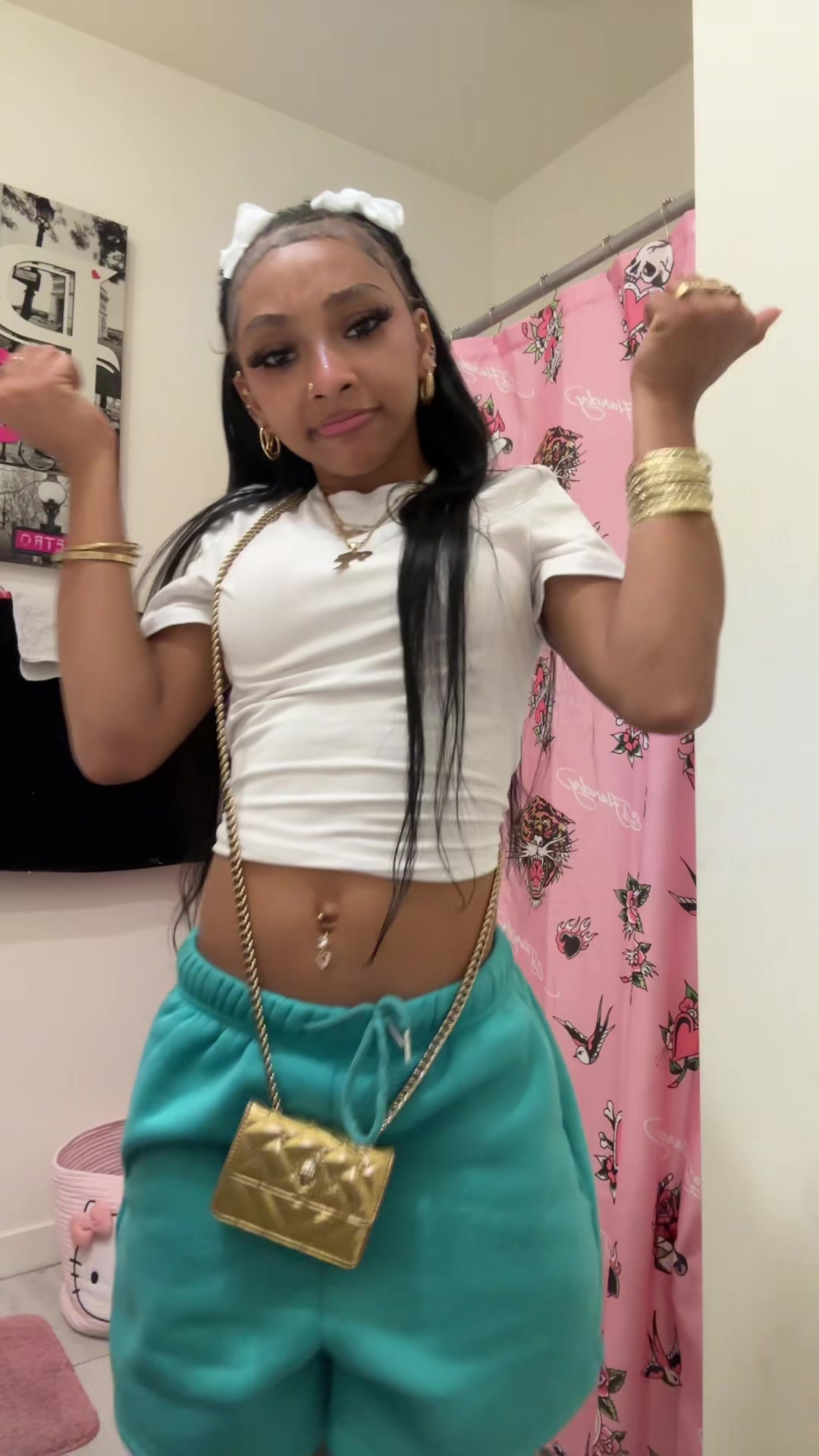 @aprettygirl