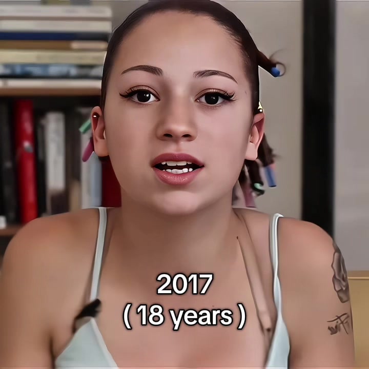 @•