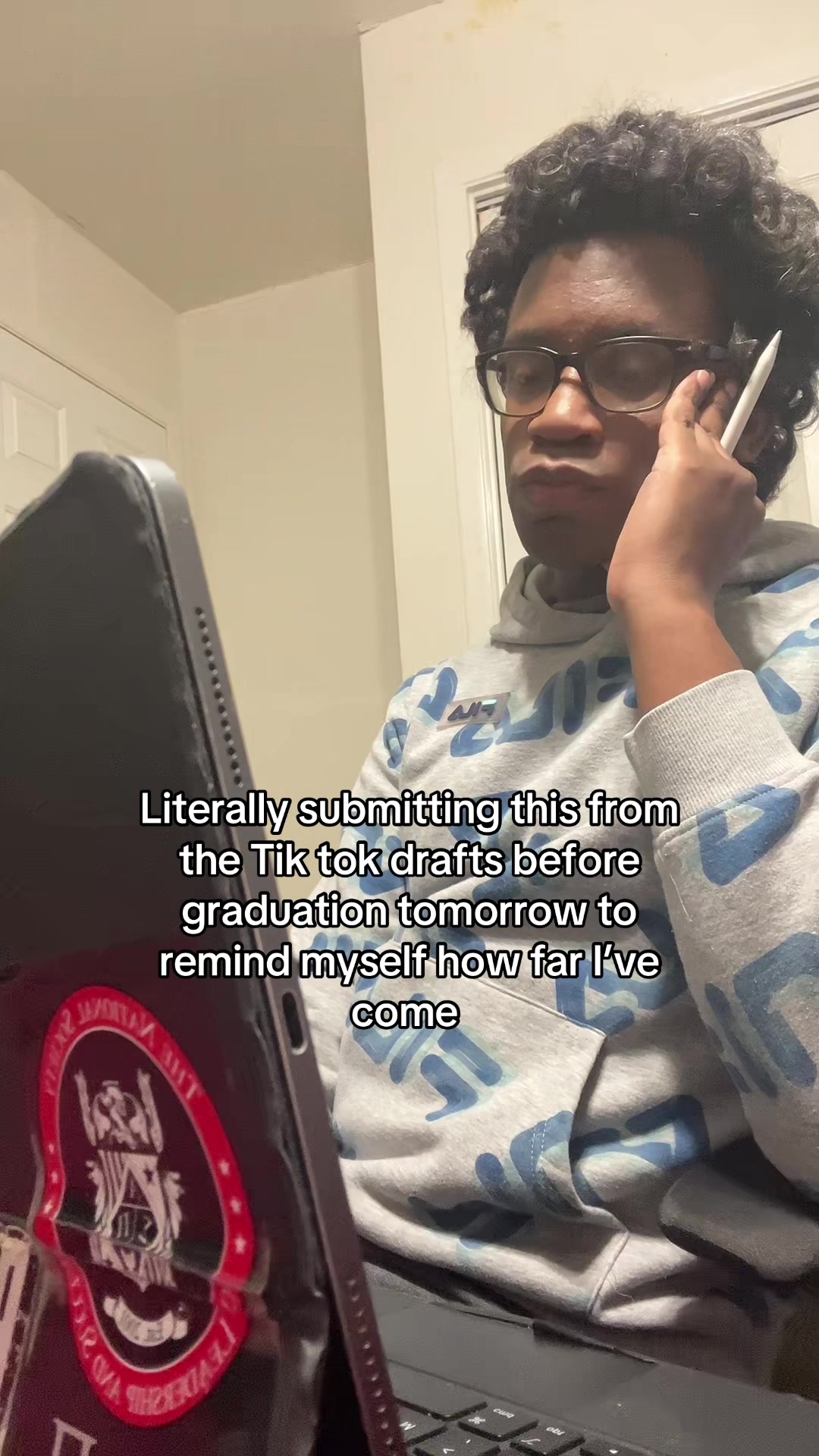 @🐦:FemboyEzraKyle