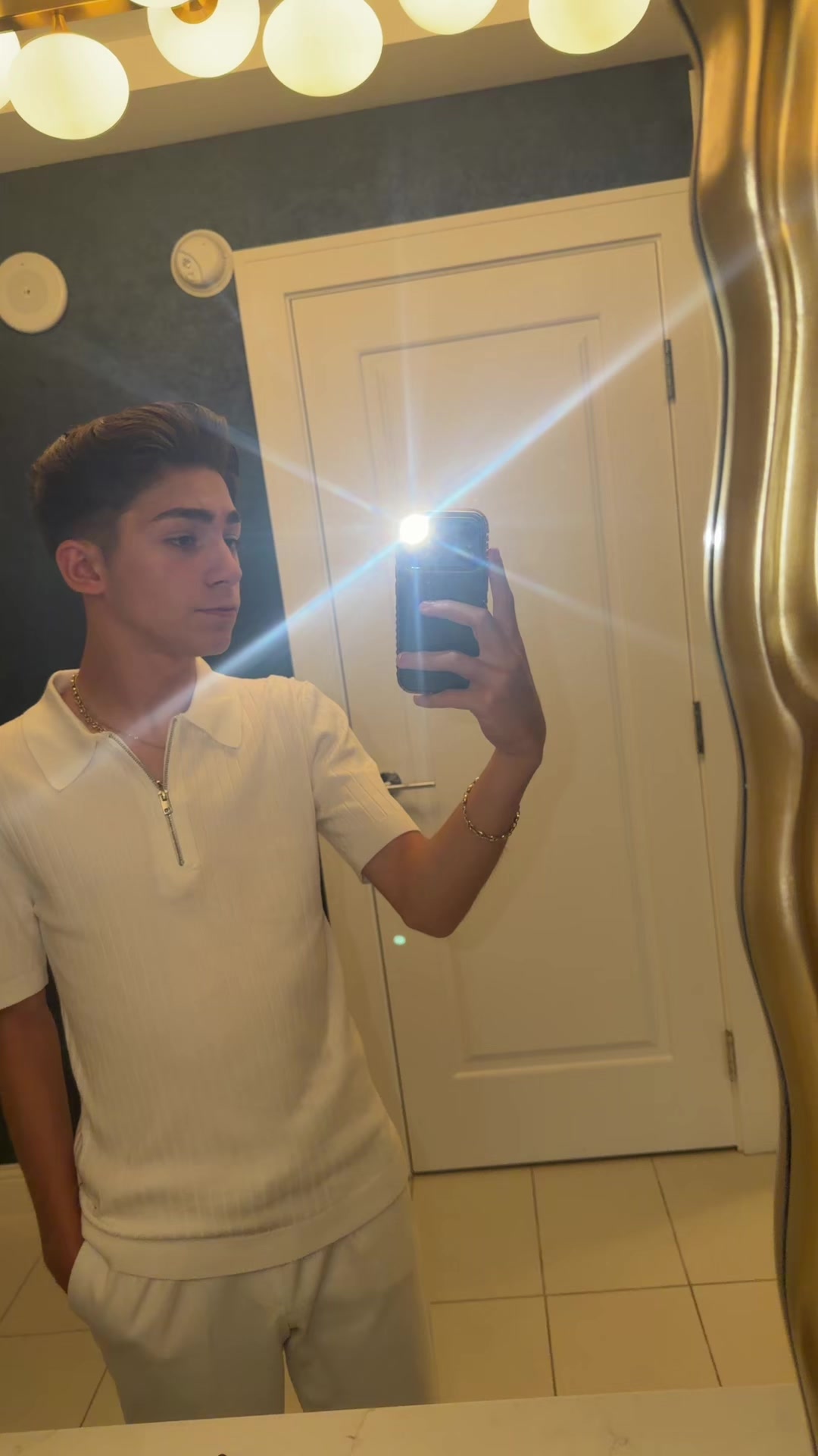 @✝️