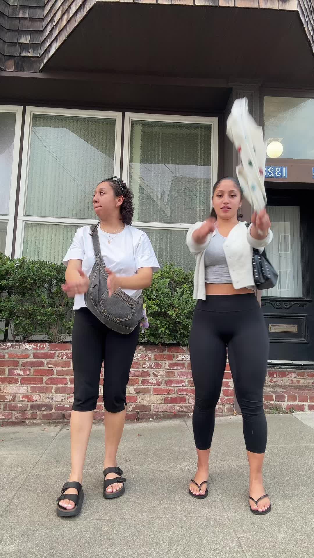 @Lala