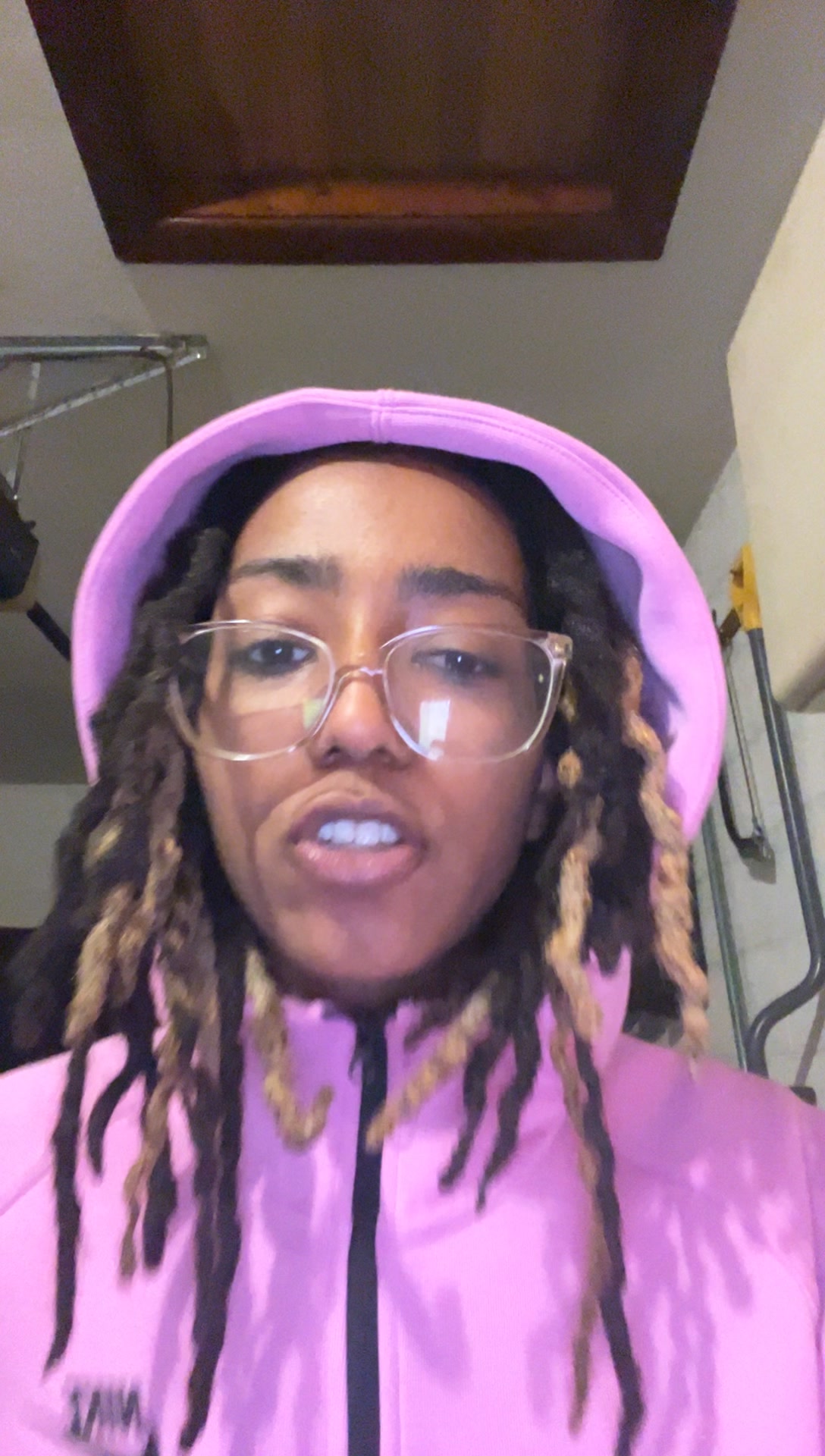 @QueenEyeDivine