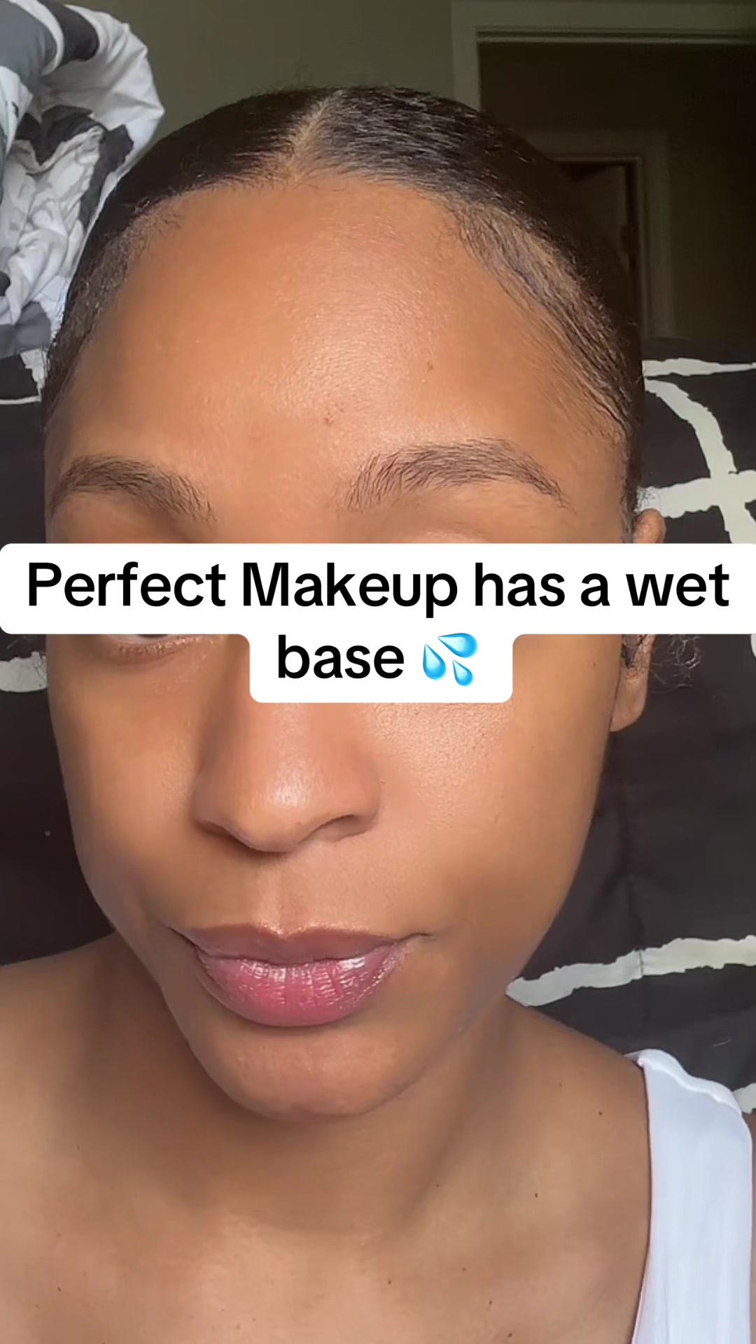 @AshMona