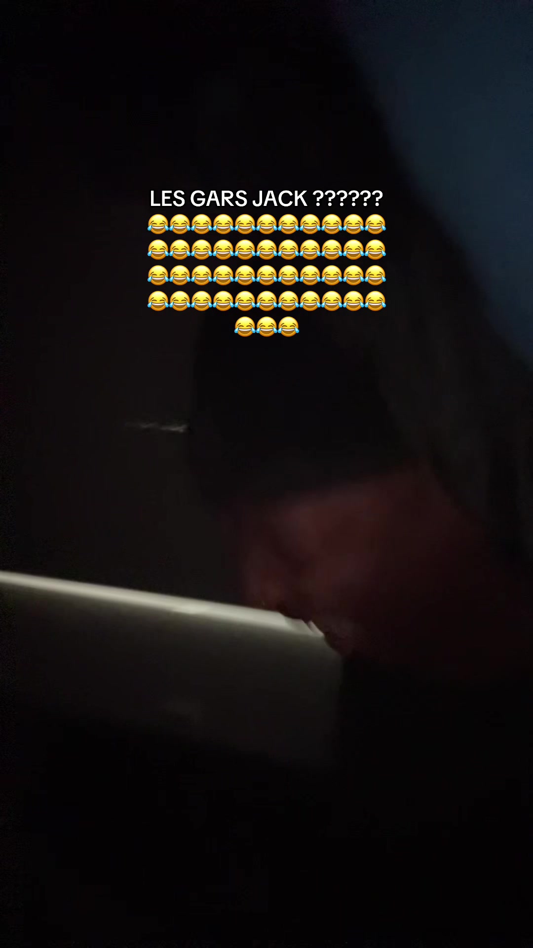 @J2 🌟