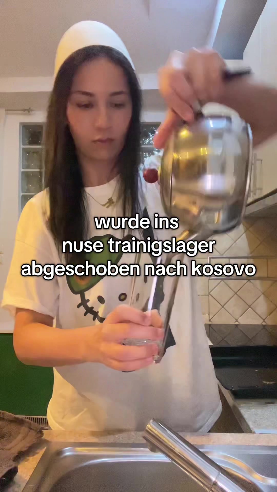 @Leona