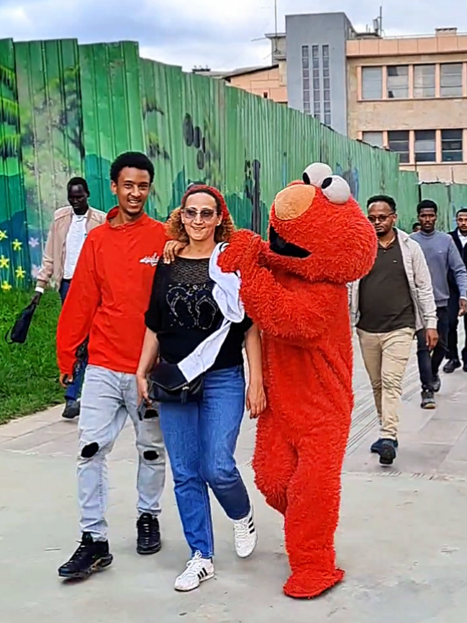 @Elmo