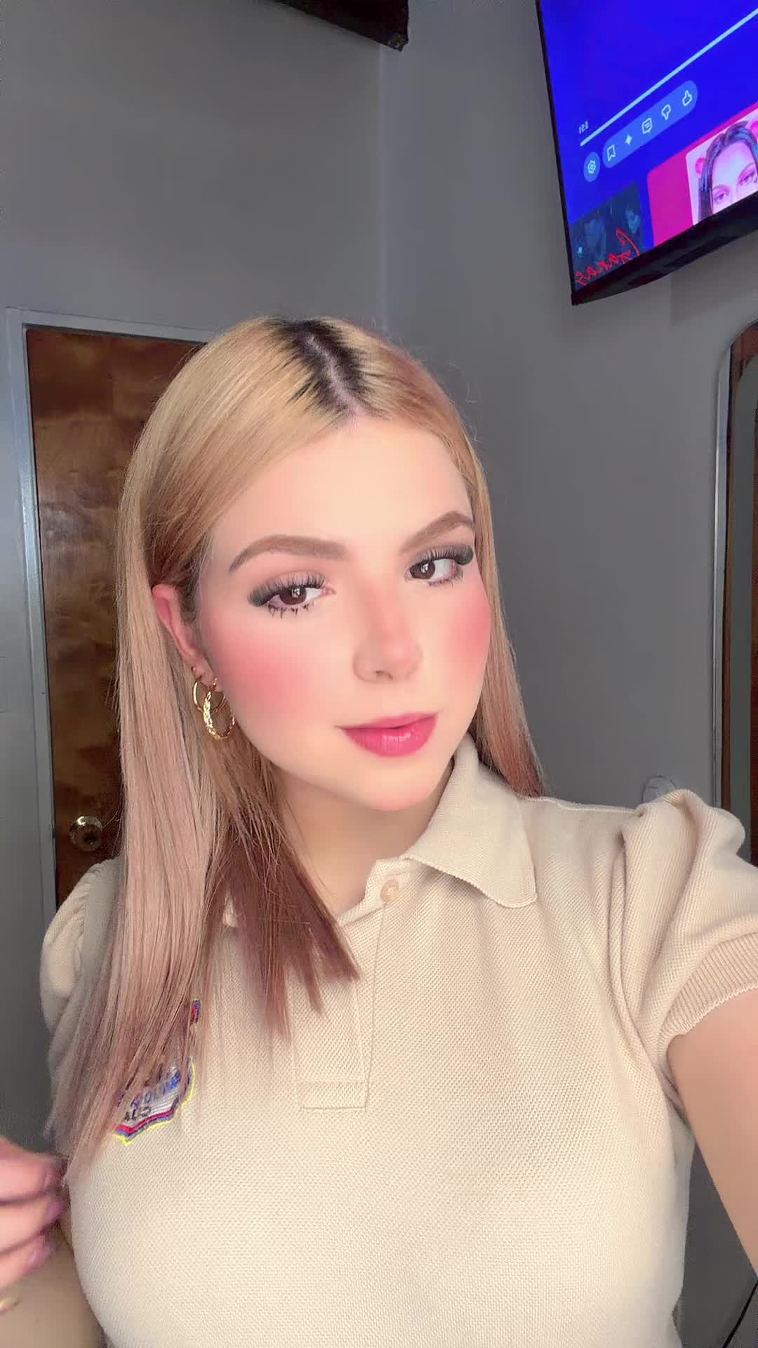 @Chris 👸🏼