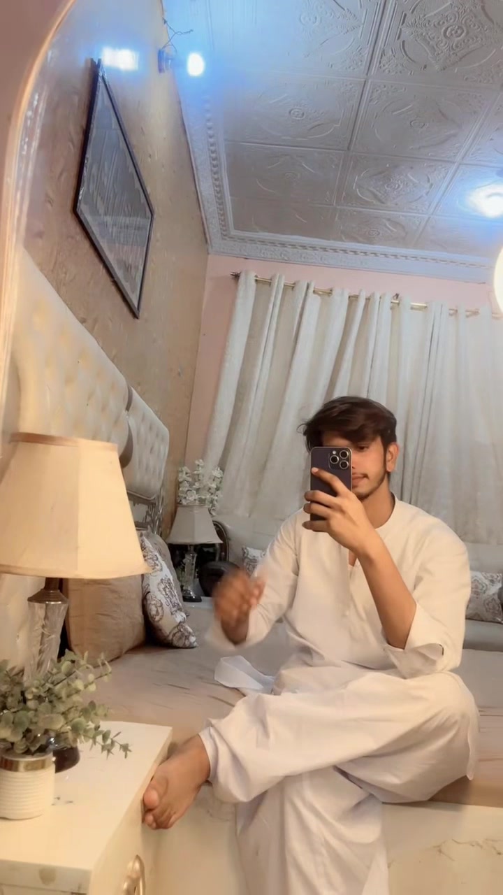 @AZEEZ SOLANGI⚜️