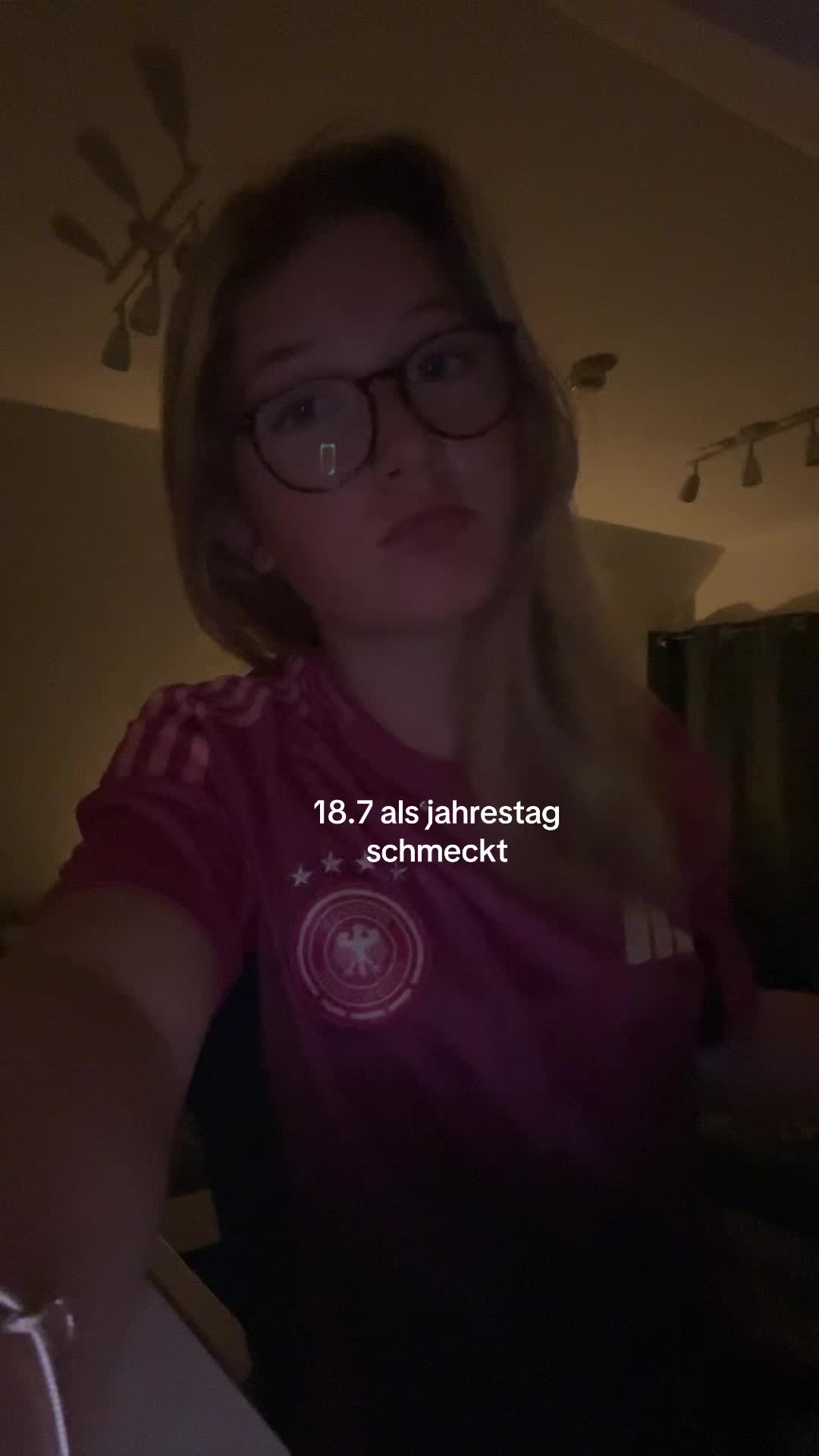 @𝐞𝐦𝐦𝐚