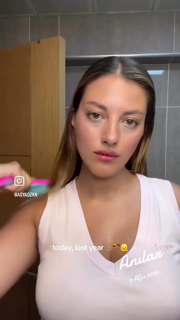 @Asya Ozkan