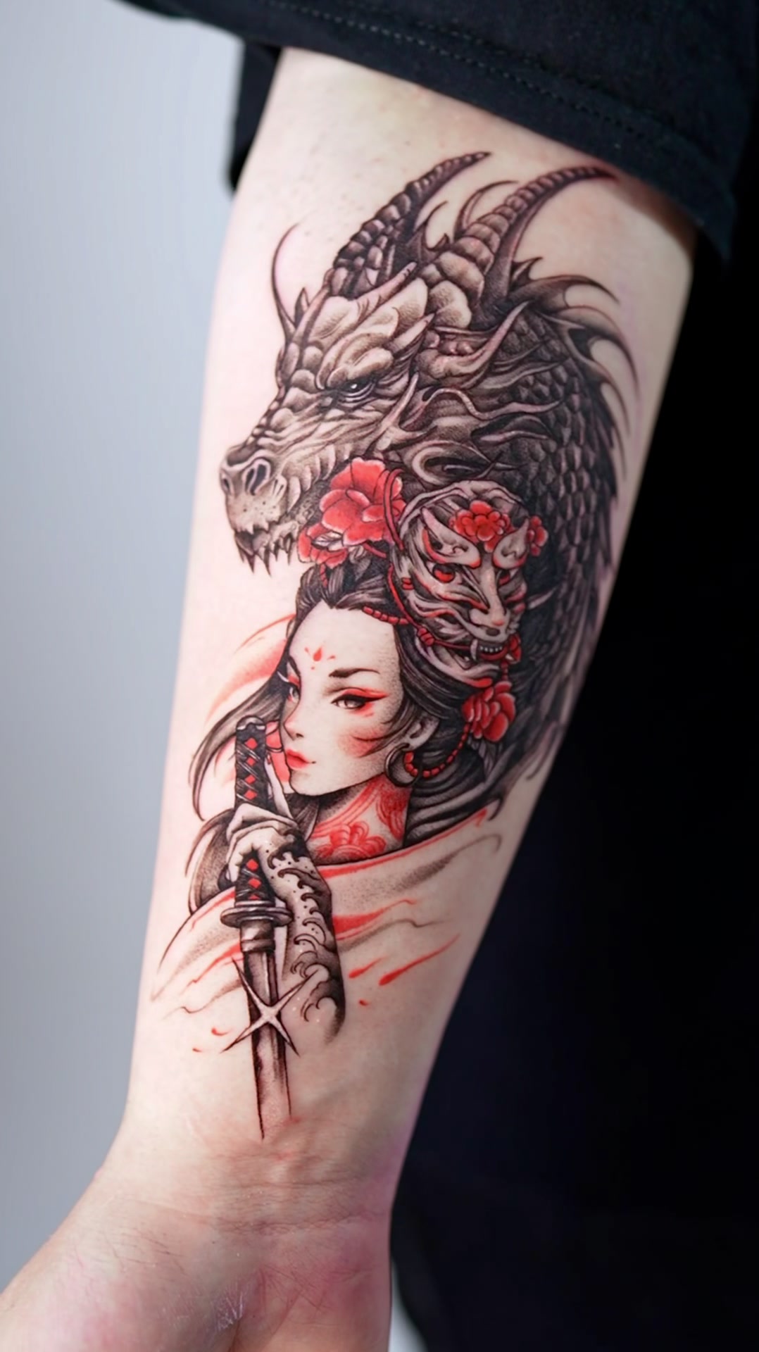 @Brennnessel Tattoo Berlin