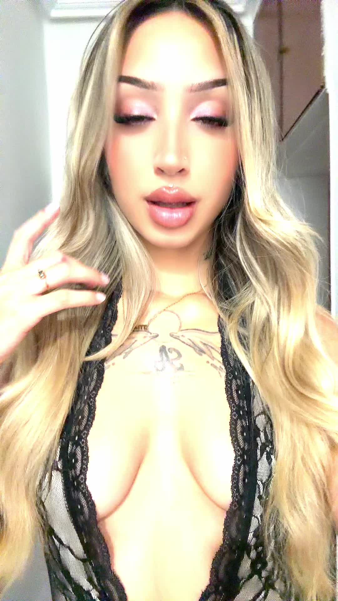 @𝓐𝓽𝓮𝓷𝓮𝓪🍓
